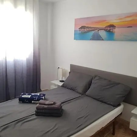 公寓 Punta Prima Flat With Private Roof Terrace *